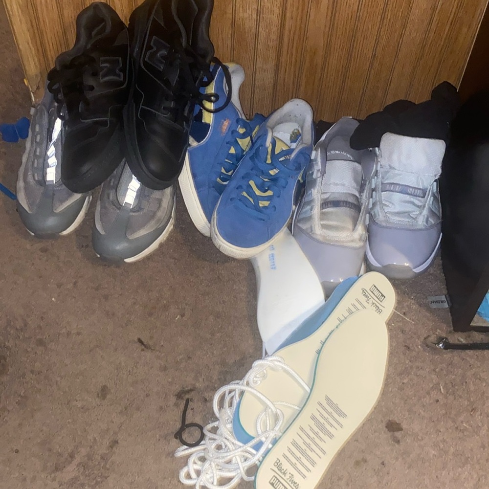 Shoes 9-11.5 list a price for a pair prices or negotiable